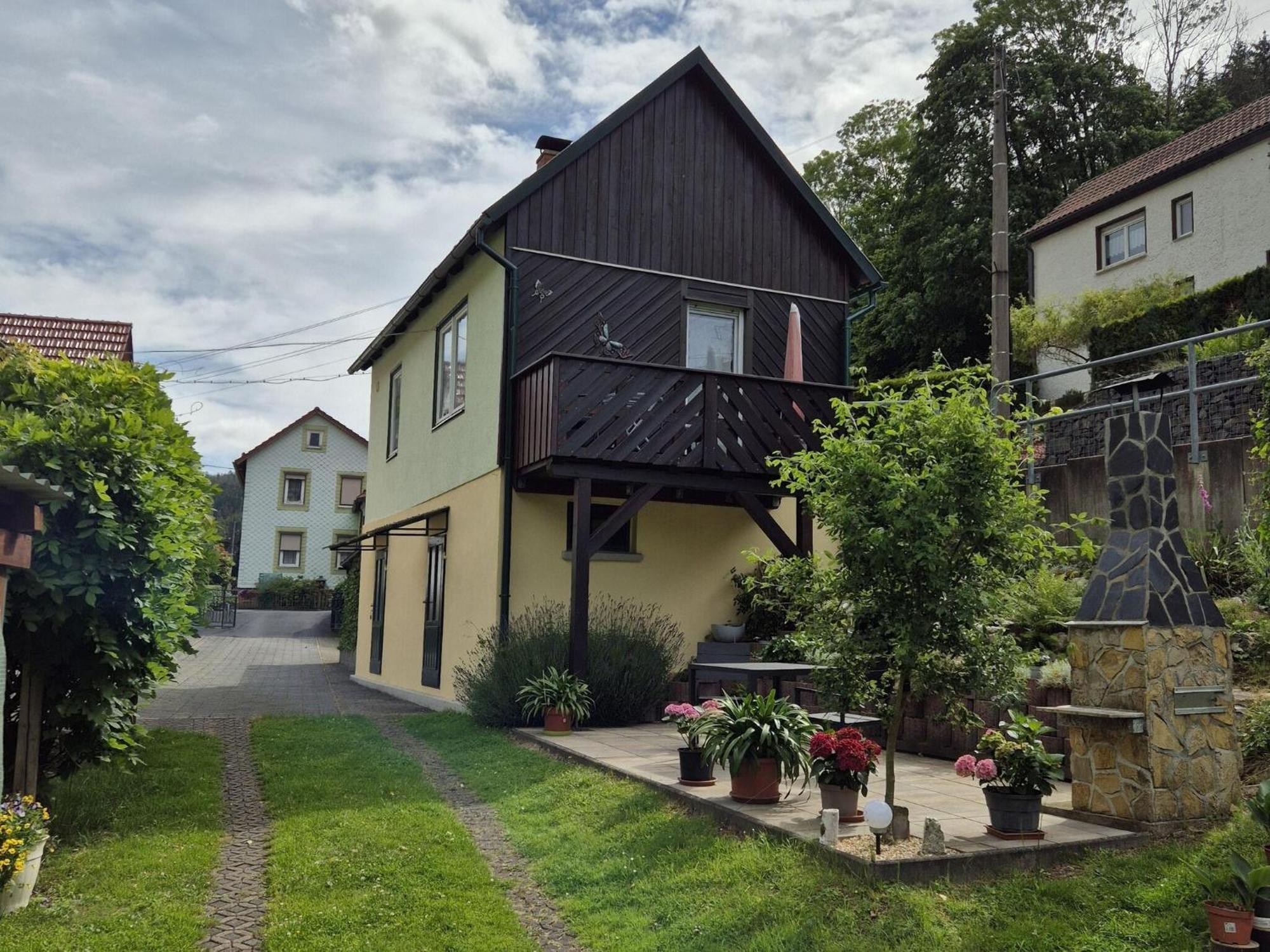 Holiday Home With Garden Langenbach  Eksteriør billede